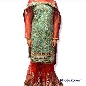 Women Pakistani / Indian  3 pcs Designer Suit